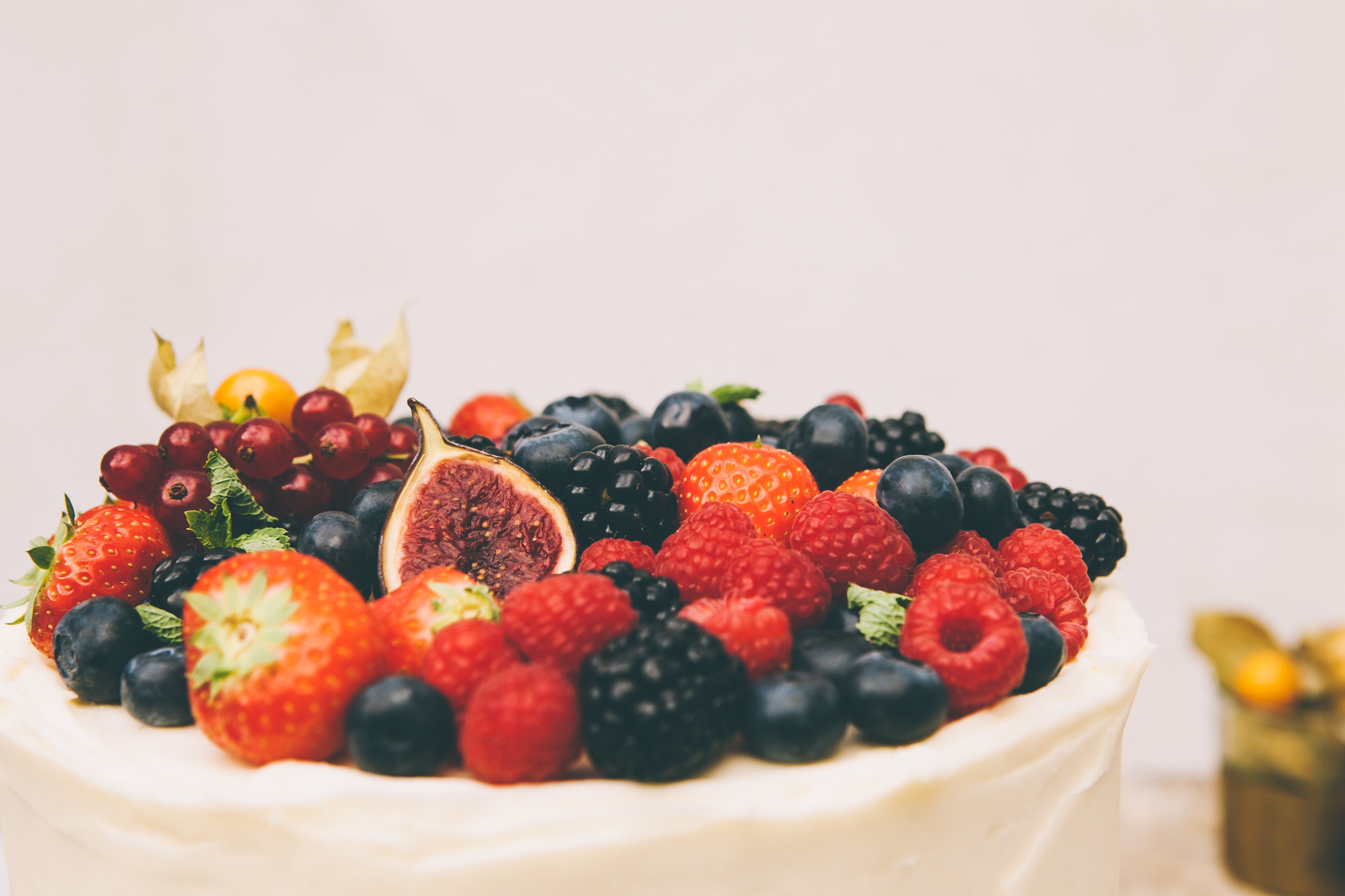 Fresh Berries Cake